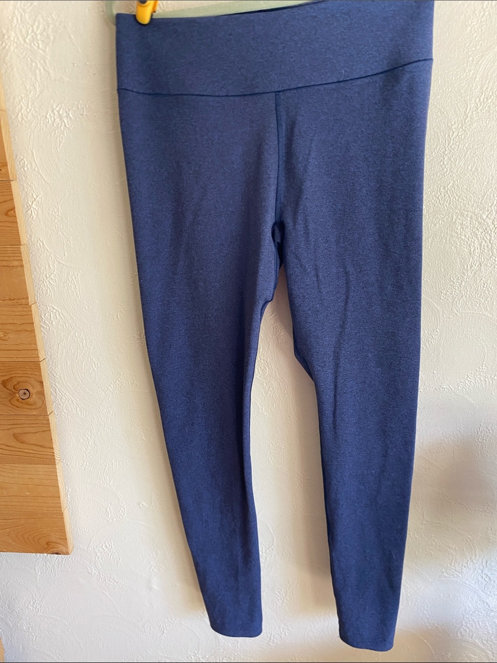 Uniqlo Women's Dark Blue Seamless Leggings
